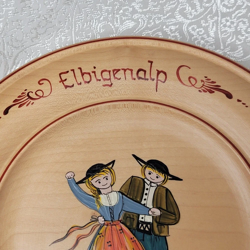 Austrian Wooden Plate Hand‎ Painted Signed Dutch People Couple 8.5